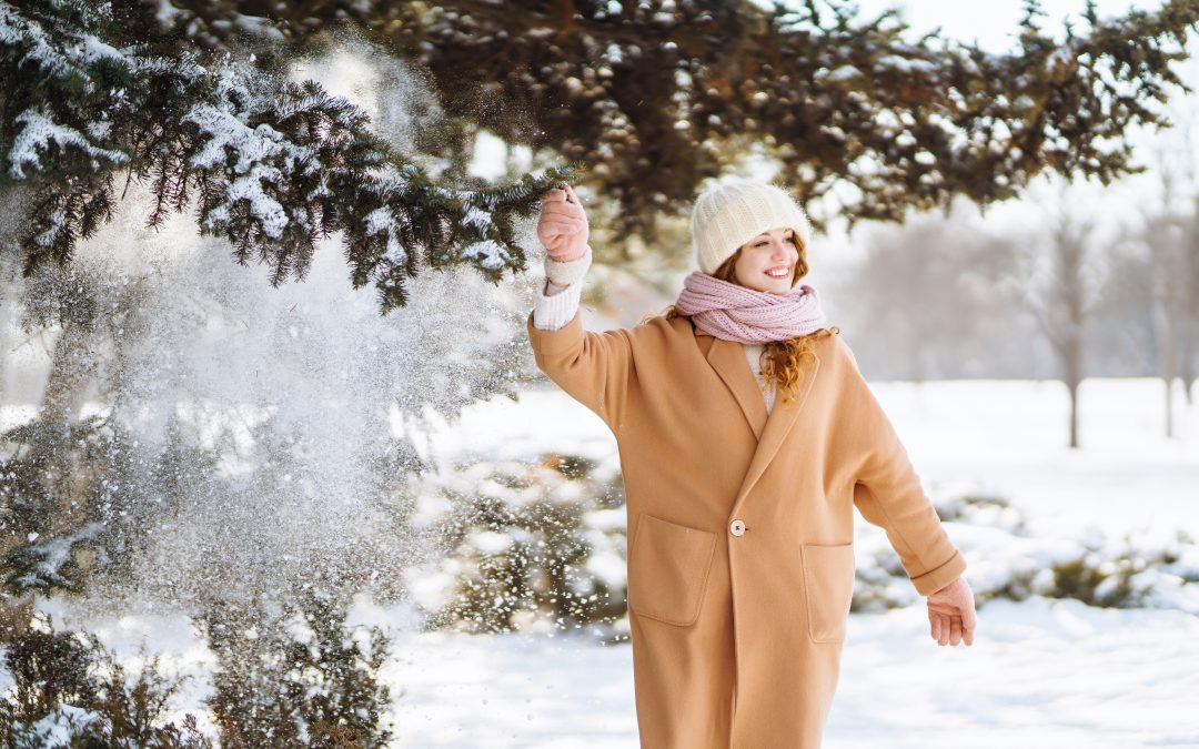 Snowflakes and Style: The Essential Winter Fashion Accessories Guide